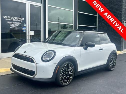 2025 MINI Hardtop Signature Plus