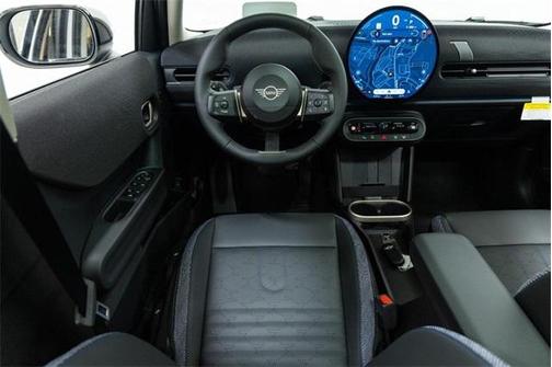 2025 MINI Hardtop Signature Plus
