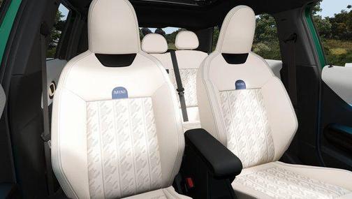 2026 MINI Hardtop Signature Plus