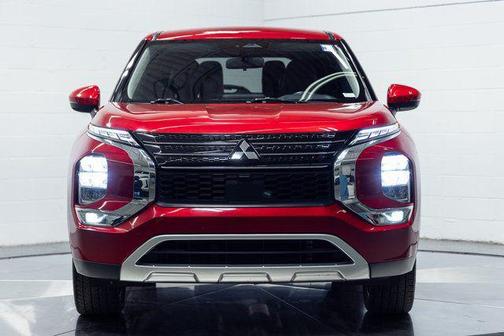 2023 Mitsubishi Outlander SE Special Edition
