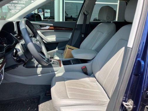 Navarra Blue Metallic 2020 Audi Q5 45 Premium