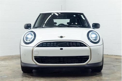 2025 MINI Hardtop Iconic