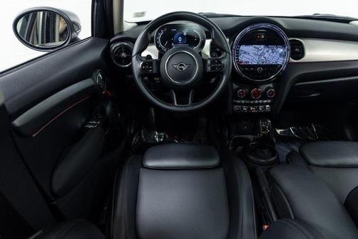 2024 MINI Hardtop Signature