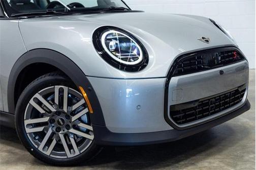 2025 MINI Hardtop Iconic
