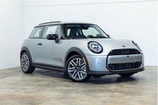 2025 MINI Hardtop Iconic
