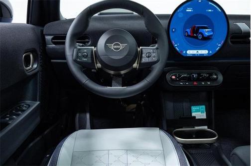 2026 MINI Hardtop Signature Plus