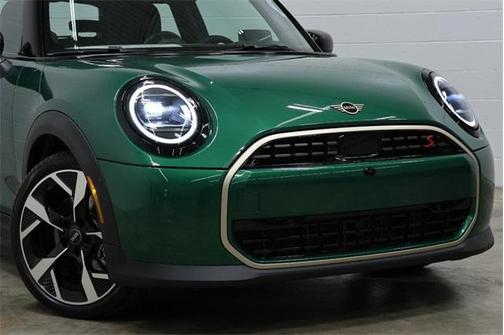 2025 MINI Hardtop Iconic