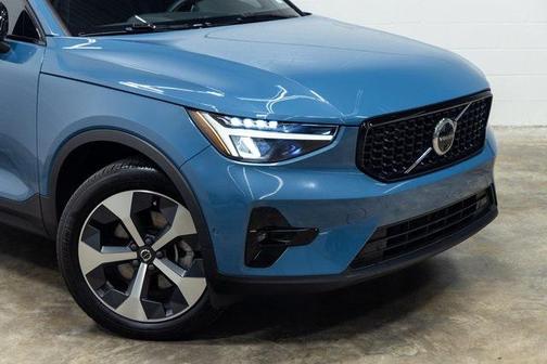 2023 Volvo XC40 Ultimate