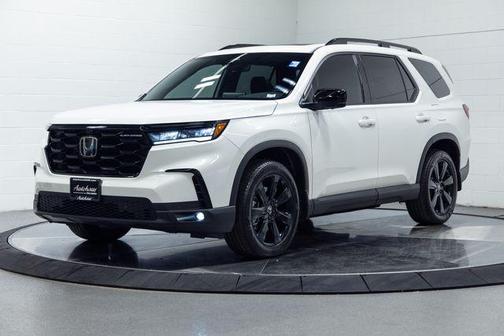 Platinum White Pearl 2025 Honda Pilot Black Edition