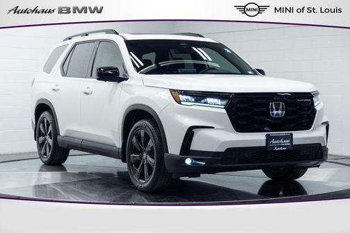 Platinum White Pearl 2025 Honda Pilot Black Edition