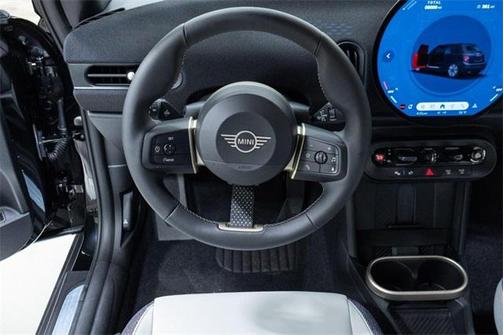 2026 MINI Convertible Signature Plus