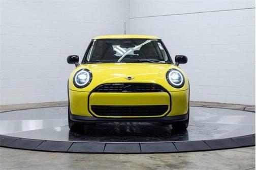 2026 MINI Hardtop Signature Plus