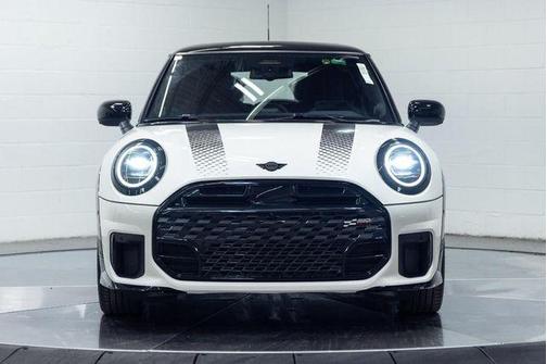 Nanuq White Metallic 2026 MINI Hardtop Iconic