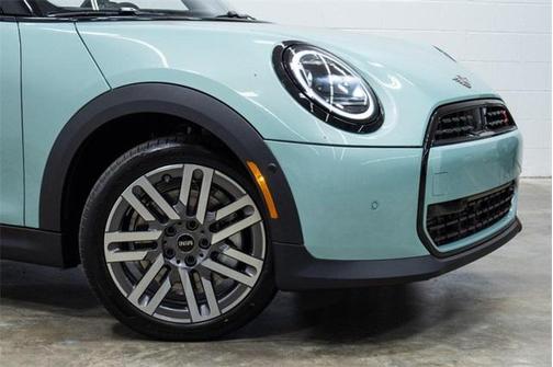 2026 MINI Convertible Signature Plus