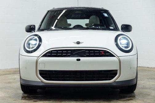 2025 MINI Hardtop Iconic