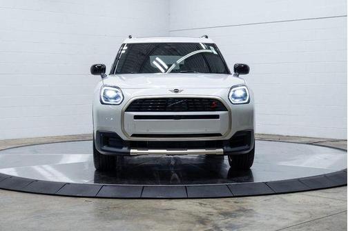 Nanuq White Metallic 2026 MINI Countryman Cooper S ALL4