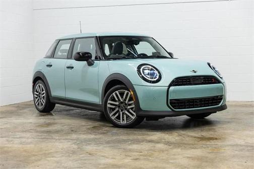 2025 MINI Hardtop Signature Plus