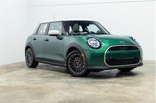 2025 MINI Hardtop Signature Plus
