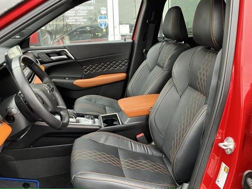 2023 Mitsubishi Outlander PHEV SEL