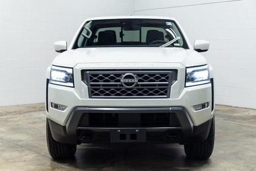 2024 Nissan Frontier SL