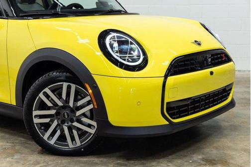 2025 MINI Hardtop Iconic