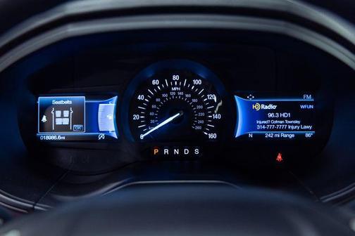 Burgundy Velvet Metallic Tinted Clearcoat 2024 Ford Edge Titanium