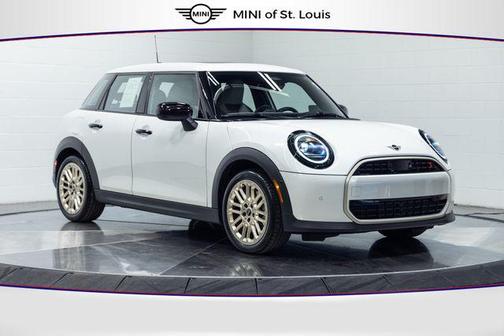 Nanuq White Metallic 2025 MINI Hardtop Signature Plus