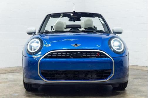 2026 MINI Convertible Signature Plus
