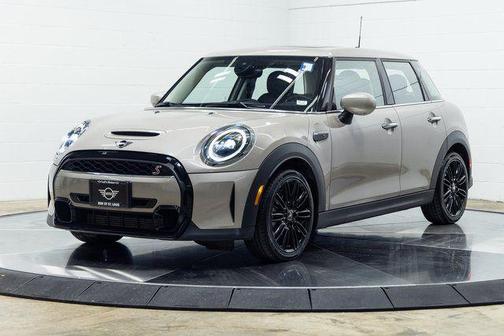 2024 MINI Hardtop Signature