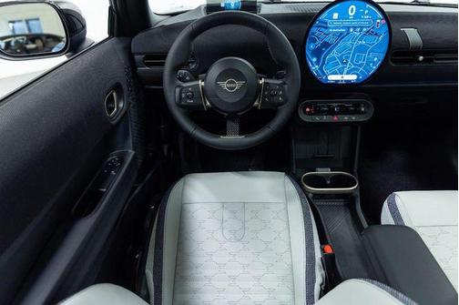 2026 MINI Hardtop Signature Plus