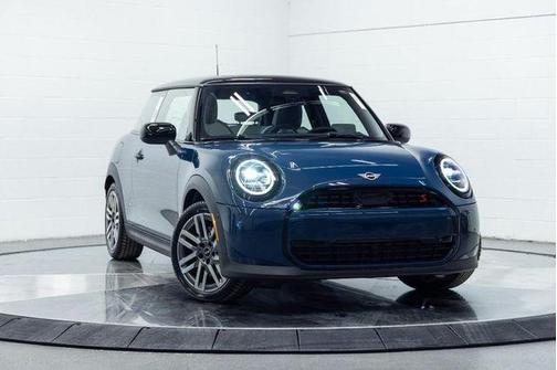 2026 MINI Hardtop Signature Plus