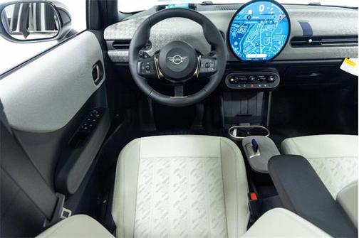 2025 MINI Hardtop Signature Plus