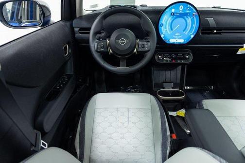 2025 MINI Hardtop Signature Plus