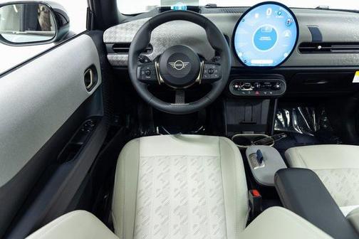 2025 MINI Hardtop Signature Plus