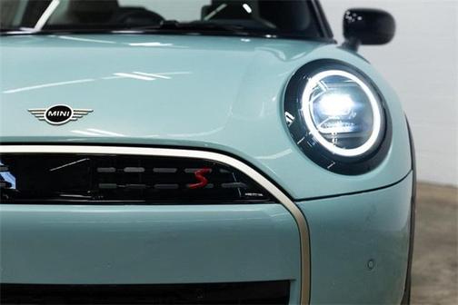 2025 MINI Hardtop Signature Plus