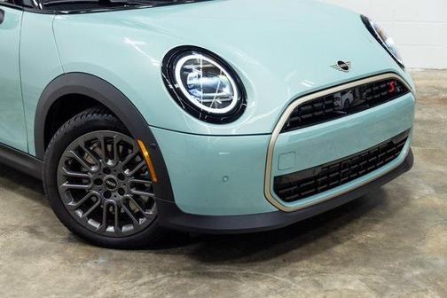 2025 MINI Hardtop Signature Plus
