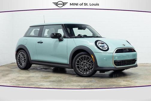 2025 MINI Hardtop Signature Plus
