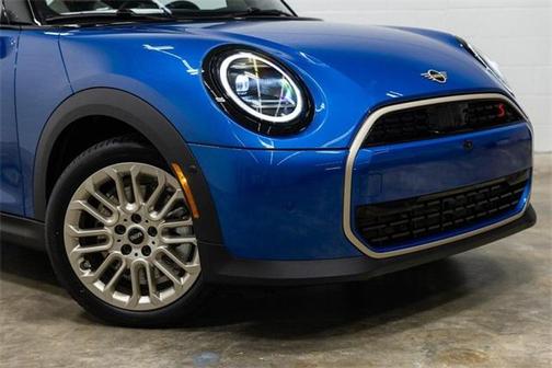 2025 MINI Hardtop Iconic