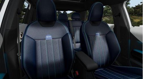 2025 MINI Hardtop Signature