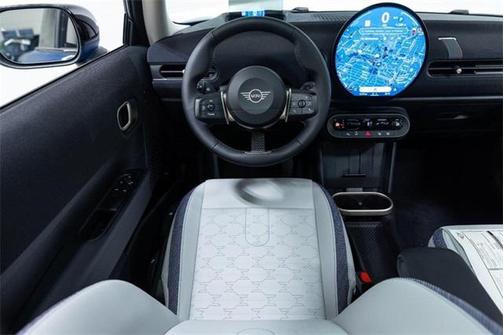 2025 MINI Hardtop Signature Plus