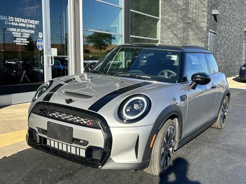 2024 MINI Hardtop Signature