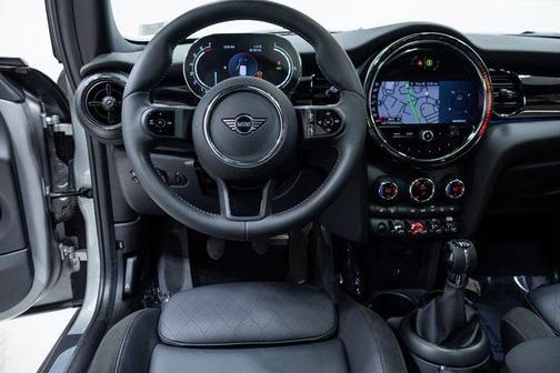 2024 MINI Hardtop Signature