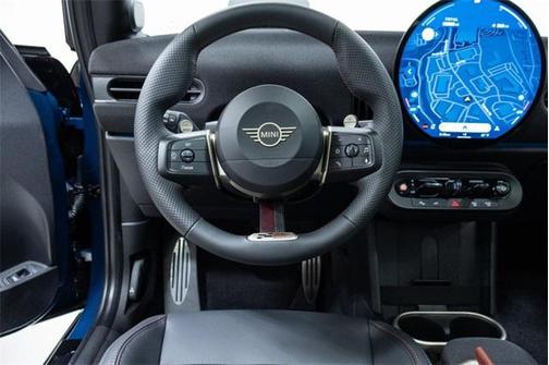 2026 MINI Hardtop Iconic