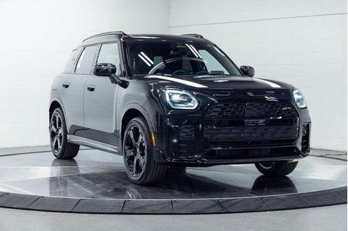 Midnight Black II Metallic 2026 MINI Countryman Cooper S ALL4