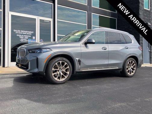 Gray Metallic 2026 BMW X5 xDrive40i