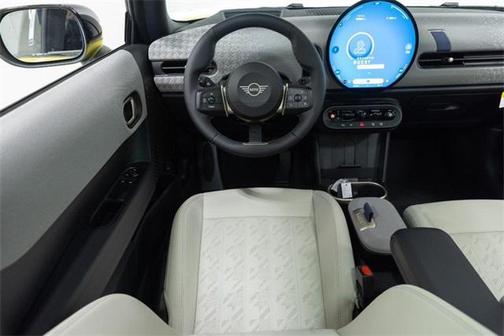 2025 MINI Hardtop Signature Plus