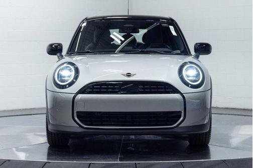 Melting Silver III Metallic 2026 MINI Hardtop Signature Plus