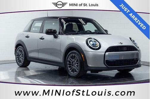 Melting Silver III Metallic 2026 MINI Hardtop Signature Plus