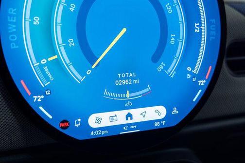 2025 MINI Hardtop Signature Plus