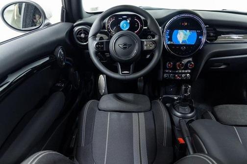 2024 MINI Hardtop Signature